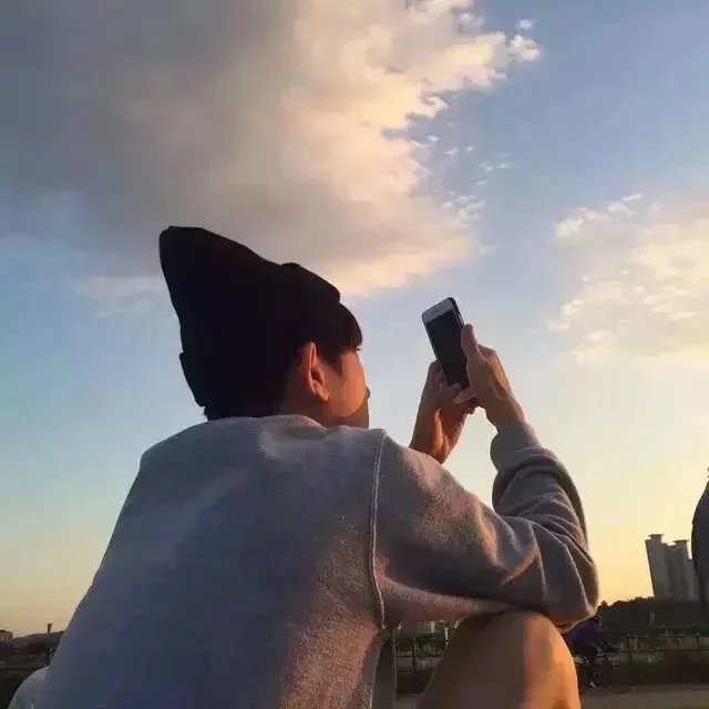 毛弘鸿萱