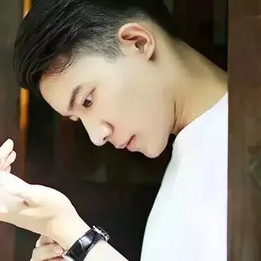 李舒彩琬